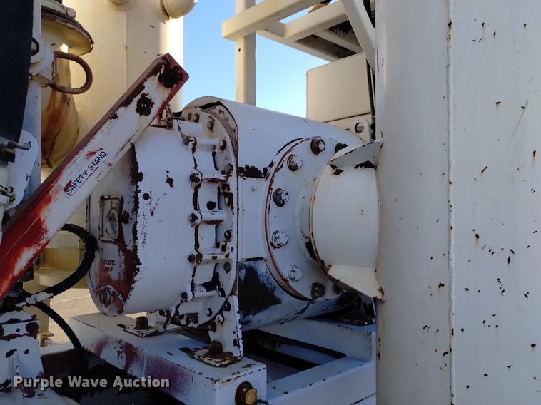 image for item DK8791 1994 Ford L9000  vacuum truck