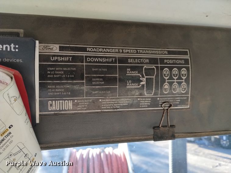 image for item DK8791 1994 Ford L9000  vacuum truck