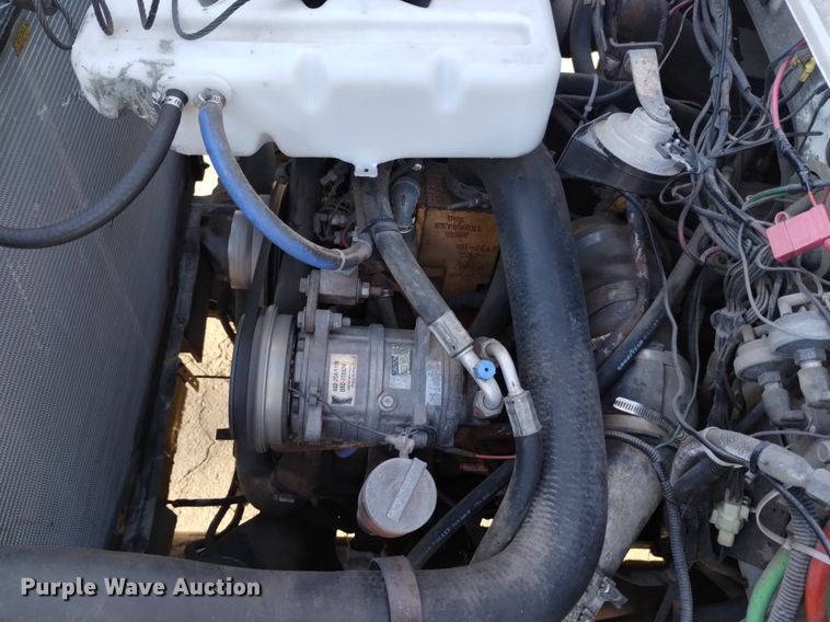 image for item DK8791 1994 Ford L9000  vacuum truck