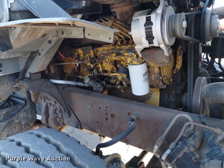 image for item DK8791 1994 Ford L9000  vacuum truck