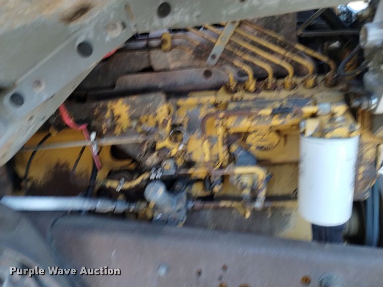 image for item DK8791 1994 Ford L9000  vacuum truck