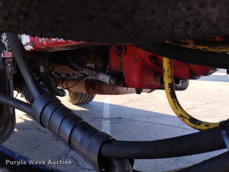 image for item DK8791 1994 Ford L9000  vacuum truck