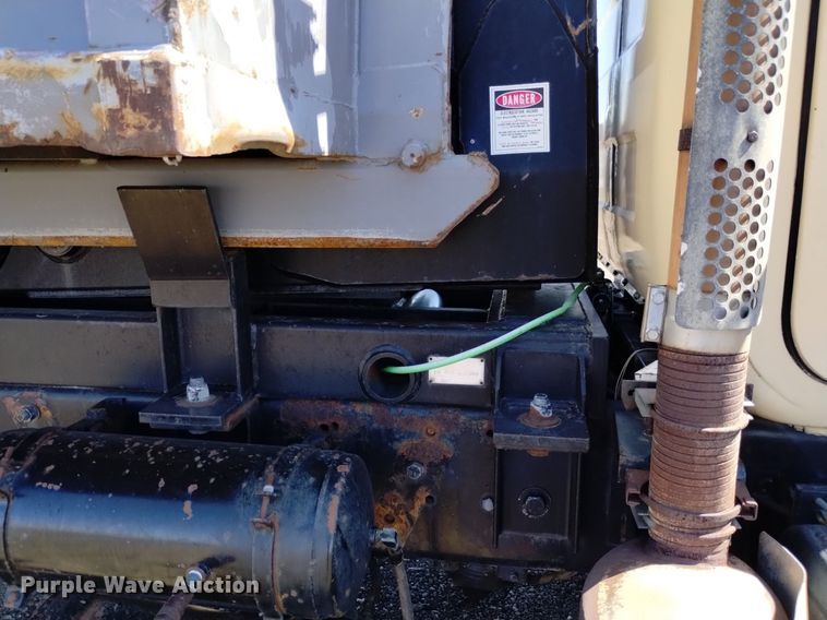 image for item DK8798 1980 Mack  hook lift truck