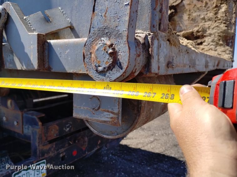 image for item DK8798 1980 Mack  hook lift truck