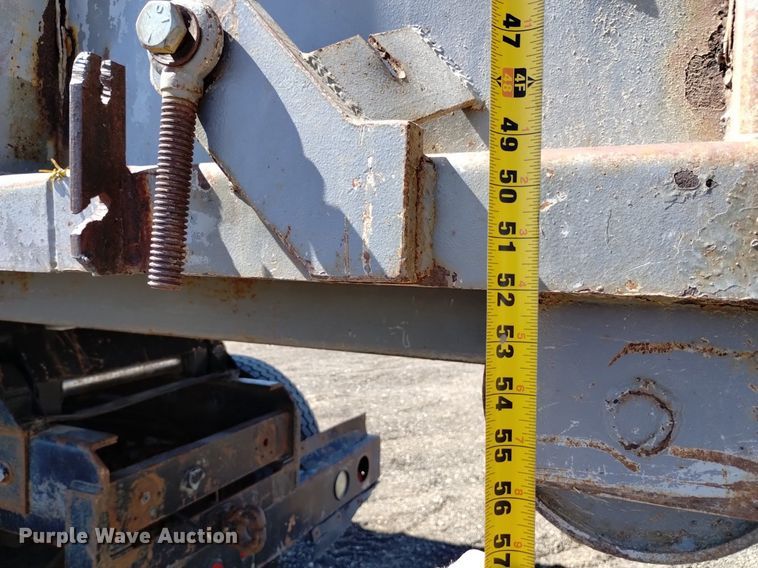 image for item DK8798 1980 Mack  hook lift truck