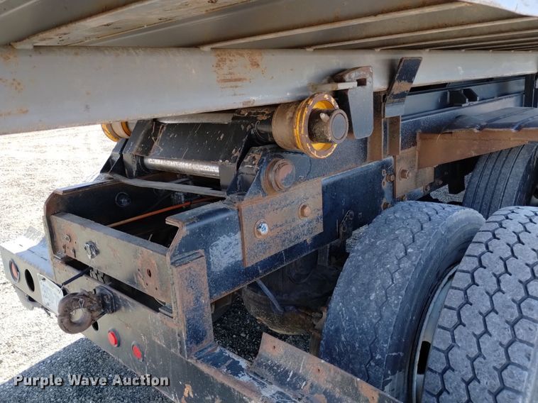 image for item DK8798 1980 Mack  hook lift truck