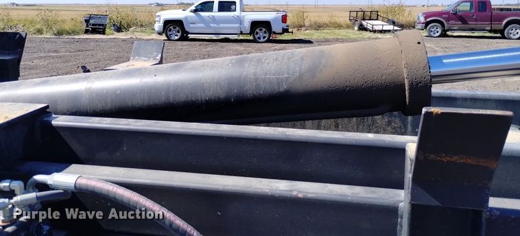 image for item DK8798 1980 Mack  hook lift truck