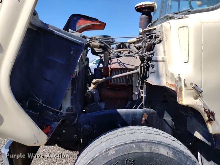 image for item DK8798 1980 Mack  hook lift truck