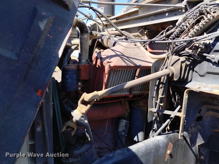 image for item DK8798 1980 Mack  hook lift truck