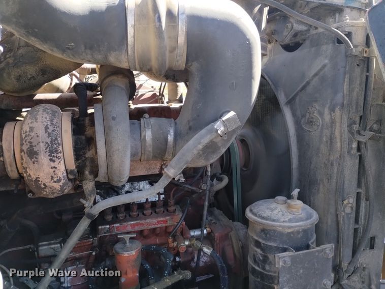 image for item DK8798 1980 Mack  hook lift truck