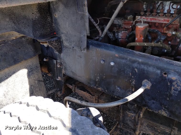 image for item DK8798 1980 Mack  hook lift truck