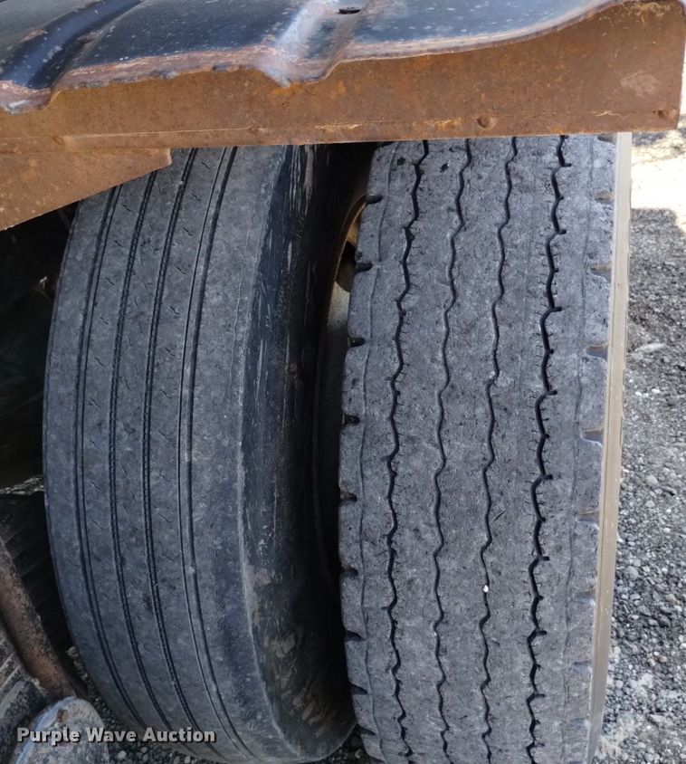 image for item DK8798 1980 Mack  hook lift truck