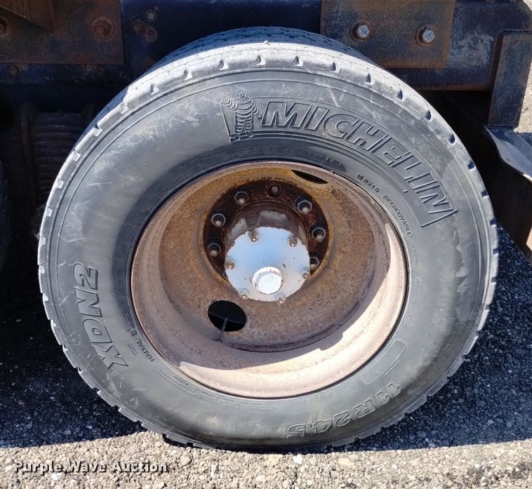 image for item DK8798 1980 Mack  hook lift truck