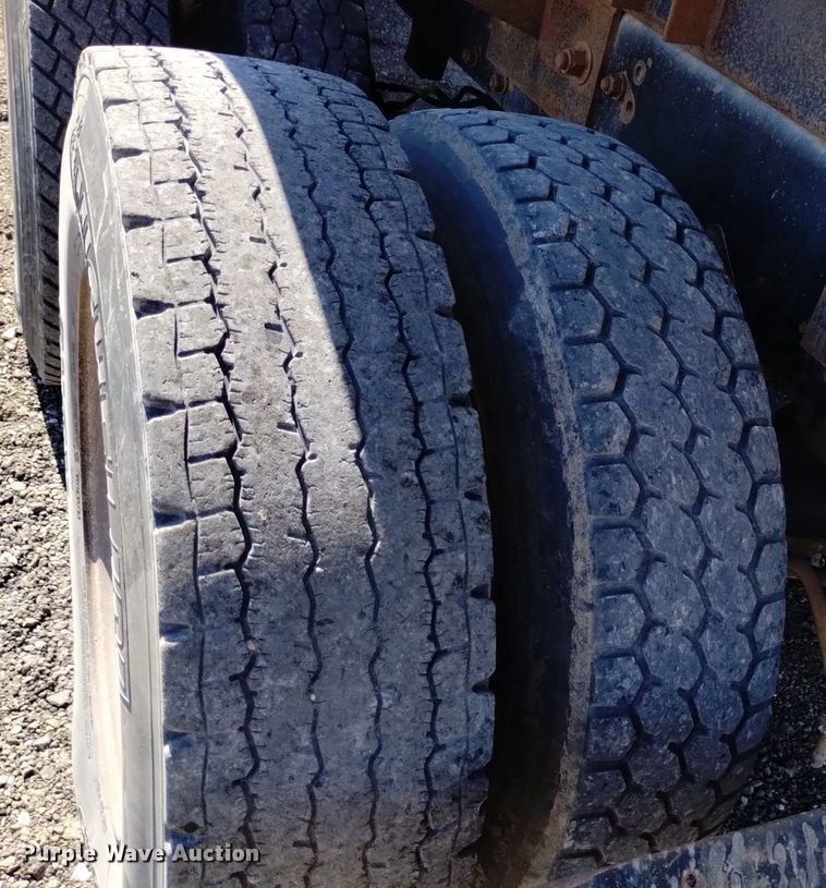 image for item DK8798 1980 Mack  hook lift truck