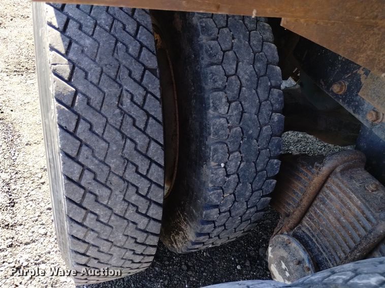 image for item DK8798 1980 Mack  hook lift truck