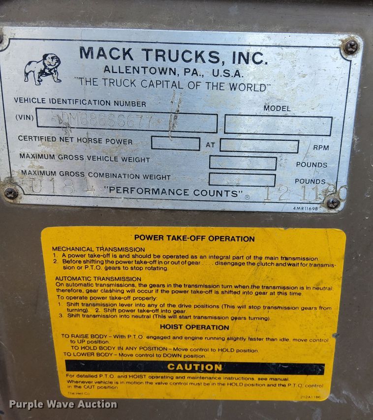 image for item DK8798 1980 Mack  hook lift truck