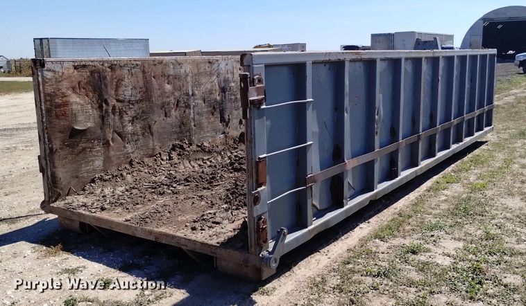 image for item DK8798 1980 Mack  hook lift truck