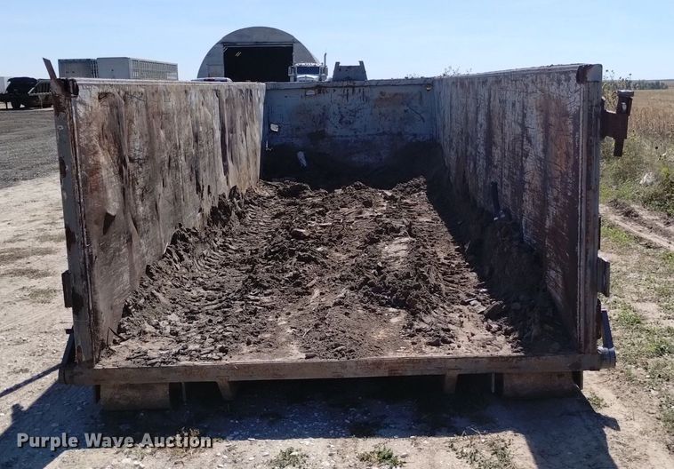 image for item DK8798 1980 Mack  hook lift truck