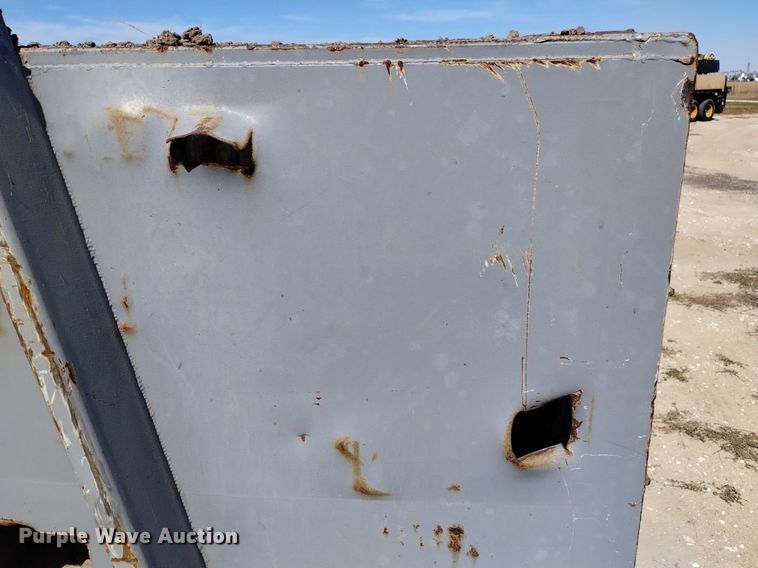 image for item DK8798 1980 Mack  hook lift truck