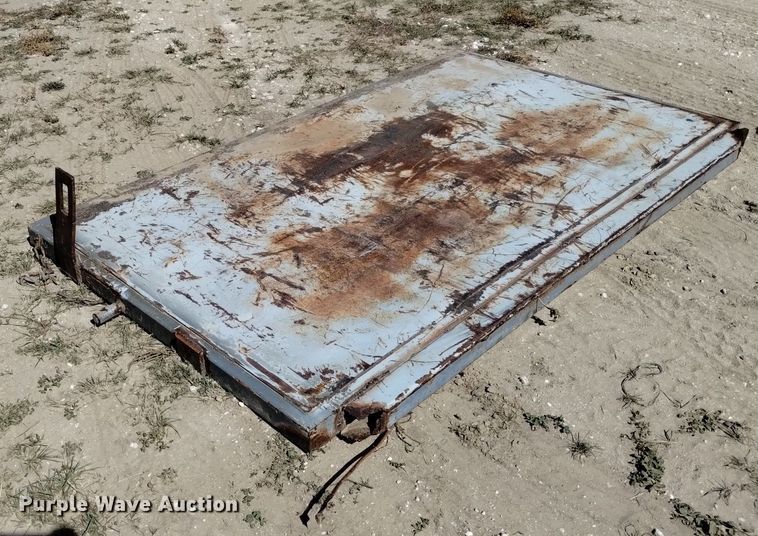 image for item DK8798 1980 Mack  hook lift truck