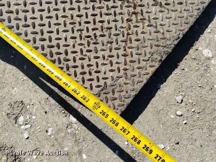 image for item DK8798 1980 Mack  hook lift truck