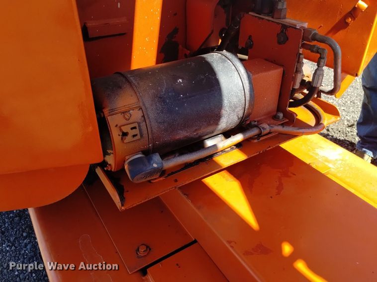 image for item DK8799 2000 Snorkel ATB-50KU  boom lift