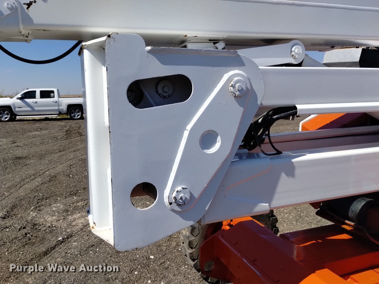 image for item DK8799 2000 Snorkel ATB-50KU  boom lift