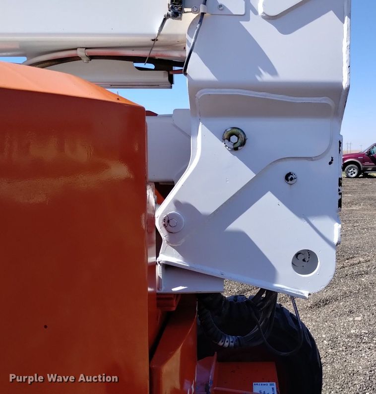 image for item DK8799 2000 Snorkel ATB-50KU  boom lift