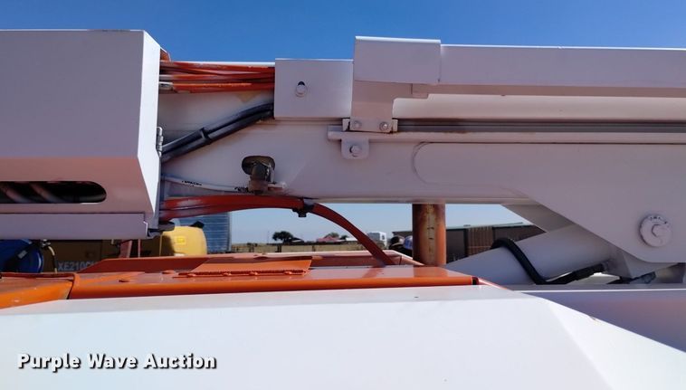 image for item DK8799 2000 Snorkel ATB-50KU  boom lift
