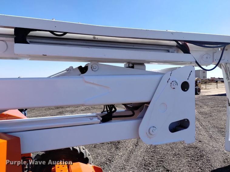 image for item DK8799 2000 Snorkel ATB-50KU  boom lift