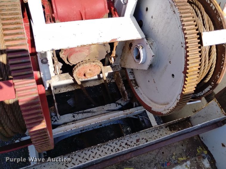 image for item DK8800 1986 GMC General  tow truck