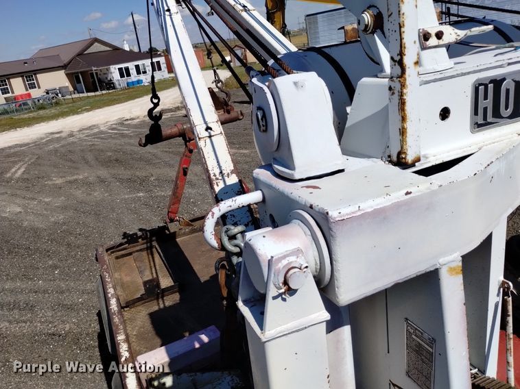 image for item DK8800 1986 GMC General  tow truck