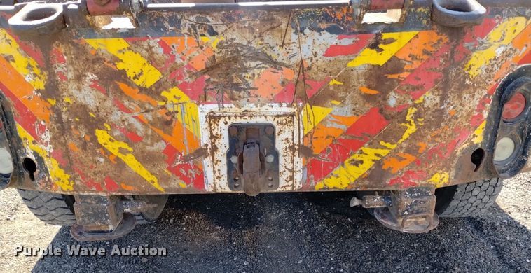 image for item DK8800 1986 GMC General  tow truck