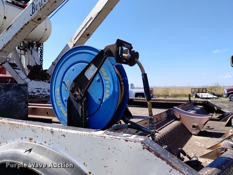 image for item DK8800 1986 GMC General  tow truck