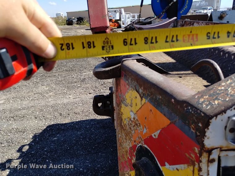 image for item DK8800 1986 GMC General  tow truck