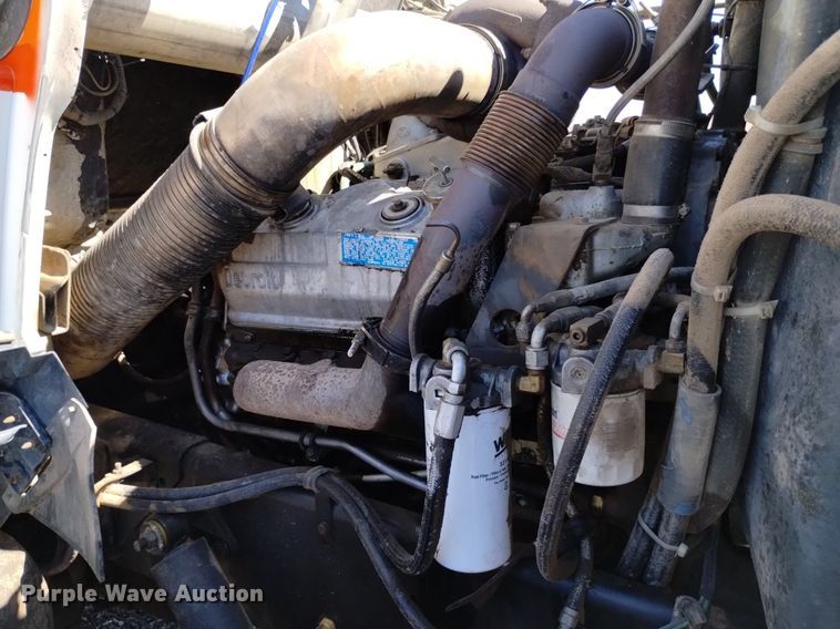 image for item DK8800 1986 GMC General  tow truck