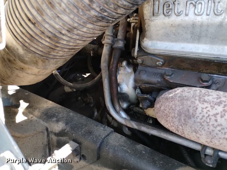 image for item DK8800 1986 GMC General  tow truck