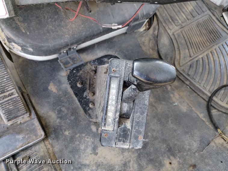 image for item DK8800 1986 GMC General  tow truck