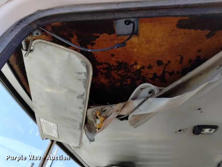 image for item DK8800 1986 GMC General  tow truck