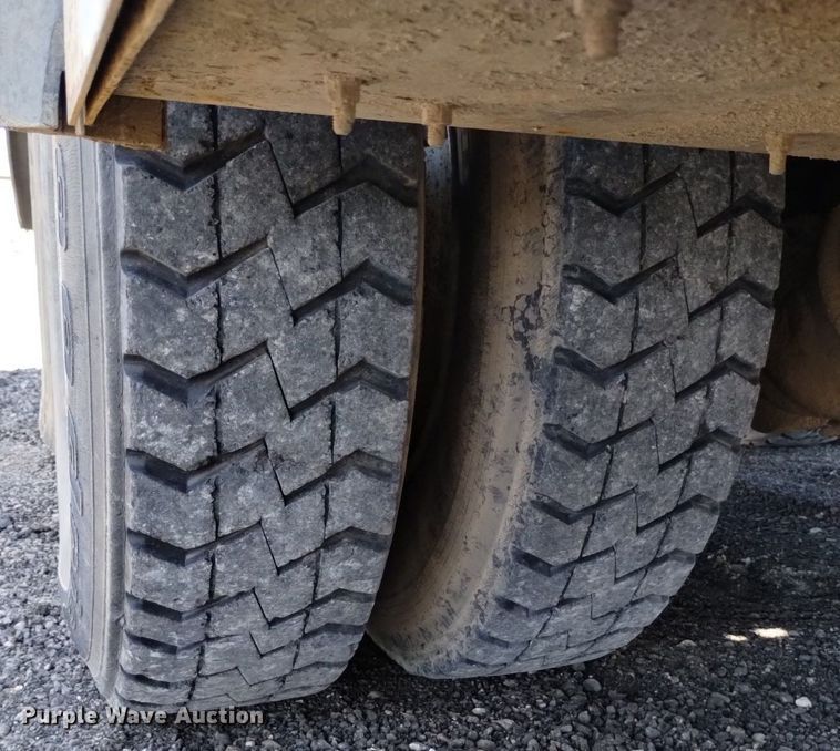 image for item DK8800 1986 GMC General  tow truck