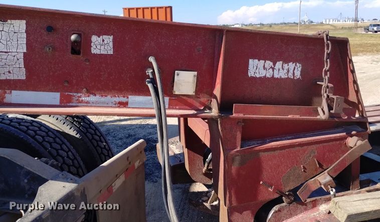 image for item DK8802 1993 Witzco Challenger RG-35  lowboy equipment trailer