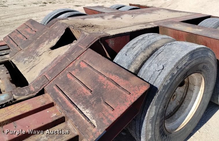 image for item DK8802 1993 Witzco Challenger RG-35  lowboy equipment trailer