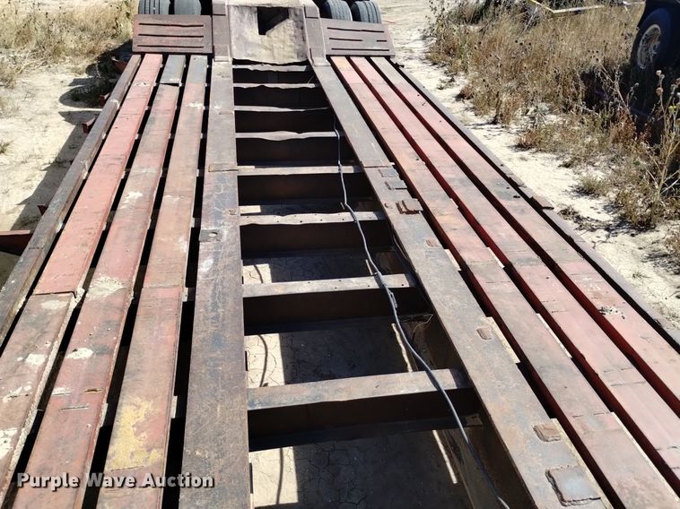 image for item DK8802 1993 Witzco Challenger RG-35  lowboy equipment trailer