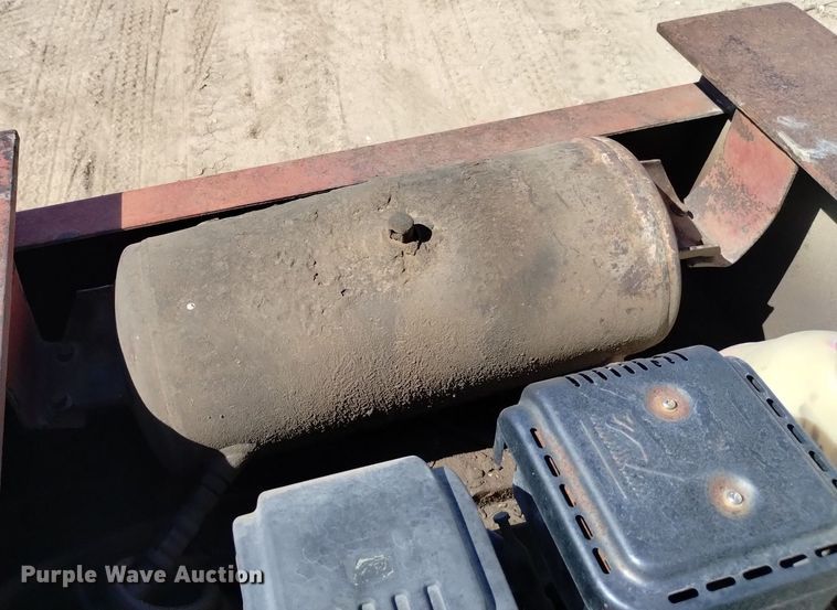 image for item DK8802 1993 Witzco Challenger RG-35  lowboy equipment trailer