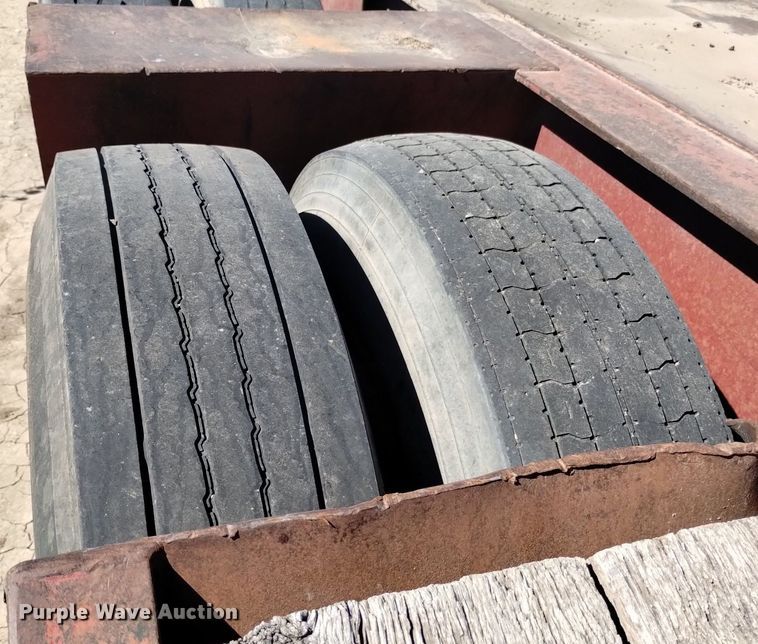 image for item DK8802 1993 Witzco Challenger RG-35  lowboy equipment trailer