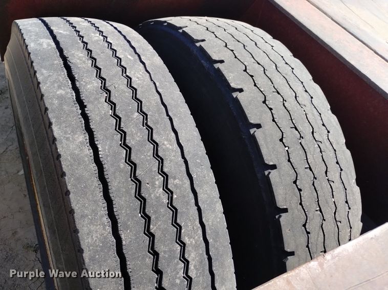 image for item DK8802 1993 Witzco Challenger RG-35  lowboy equipment trailer