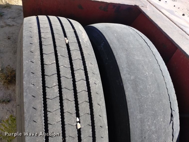 image for item DK8802 1993 Witzco Challenger RG-35  lowboy equipment trailer