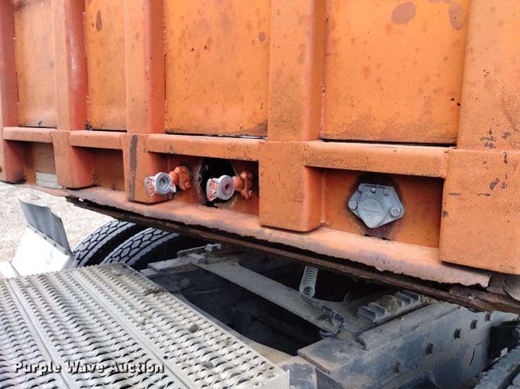 image for item DK8804 1985 Trailmobile F7AT-5CAJ  flatbed trailer