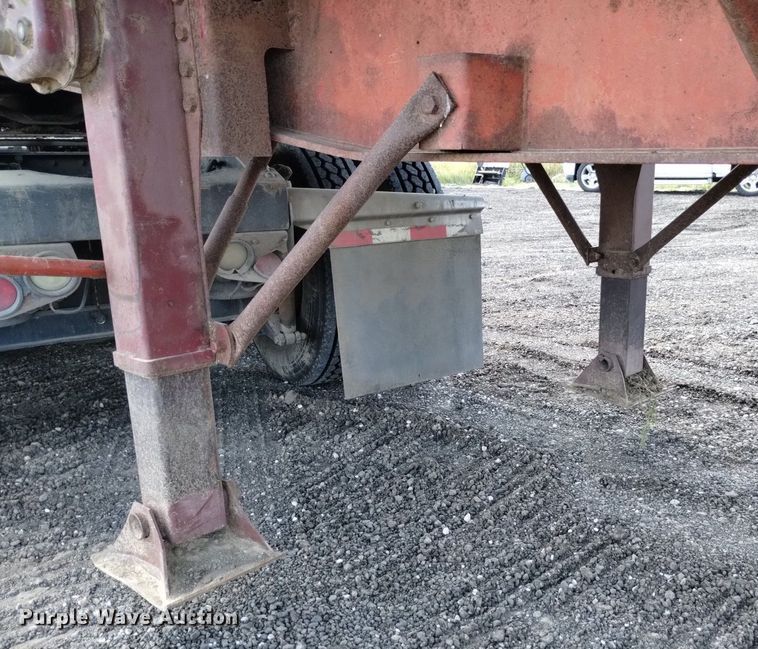 image for item DK8804 1985 Trailmobile F7AT-5CAJ  flatbed trailer