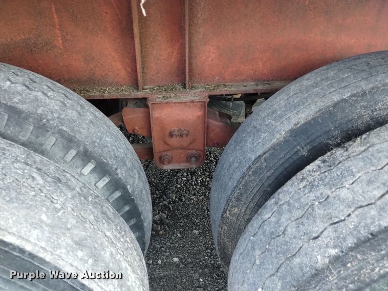 image for item DK8804 1985 Trailmobile F7AT-5CAJ  flatbed trailer